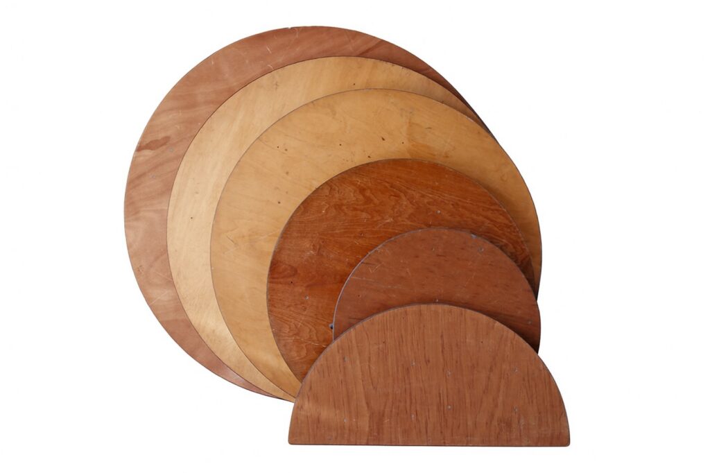 Round Tables  & D- End